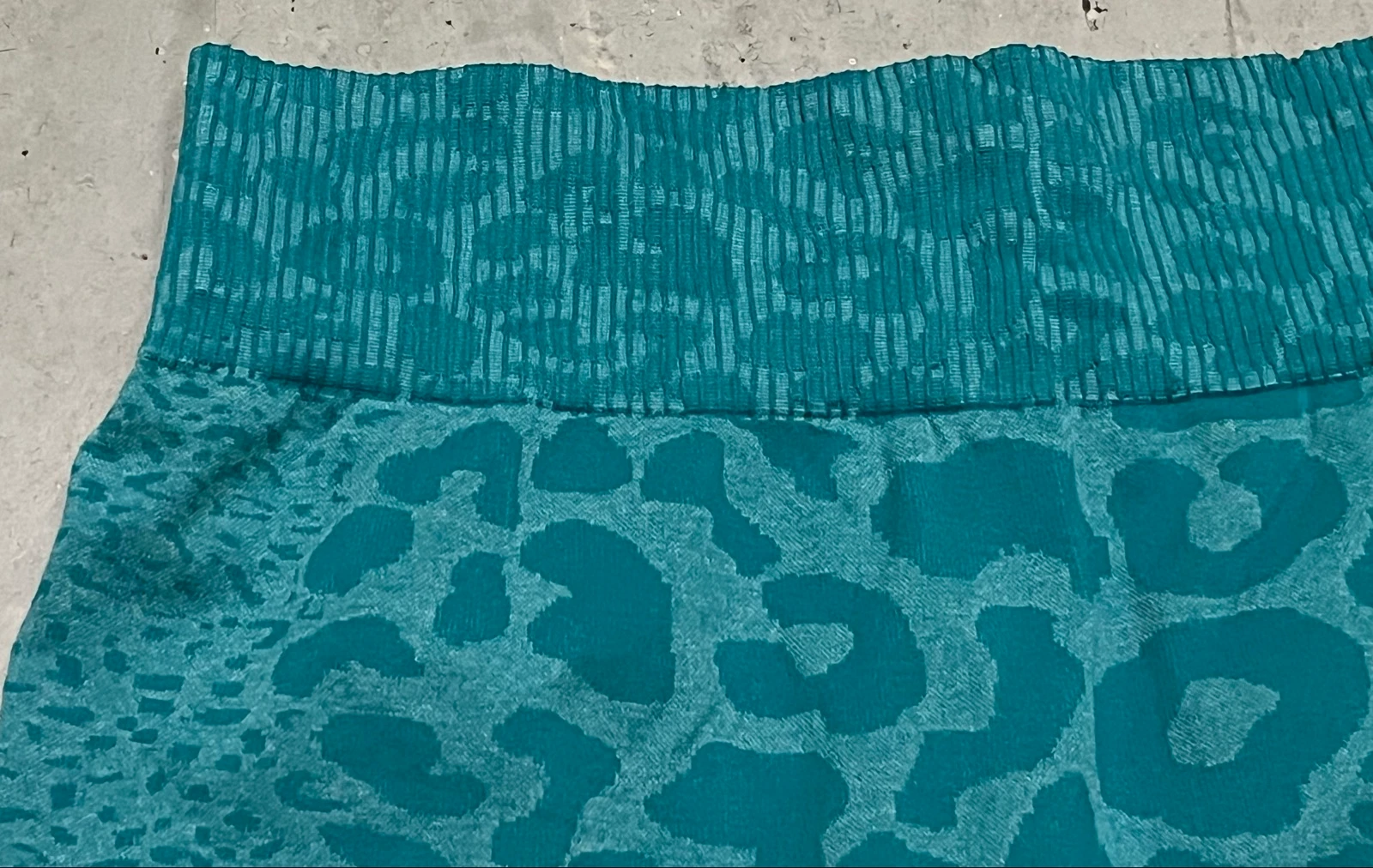 Shorts deportivos turquesa animal print  – photo 6
